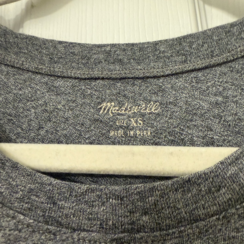 Madewell basic gray tee - Picture 6 of 8